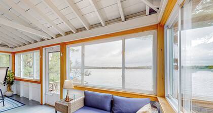 3BR Lakefront Dog-friendly w/ Dock