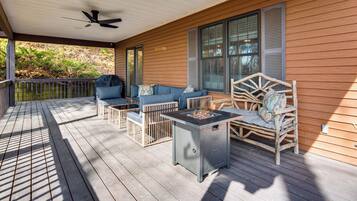 House (2 Bedrooms) | Interior