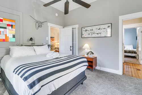 Deck & Home Office: Walkable Albuquerque Home