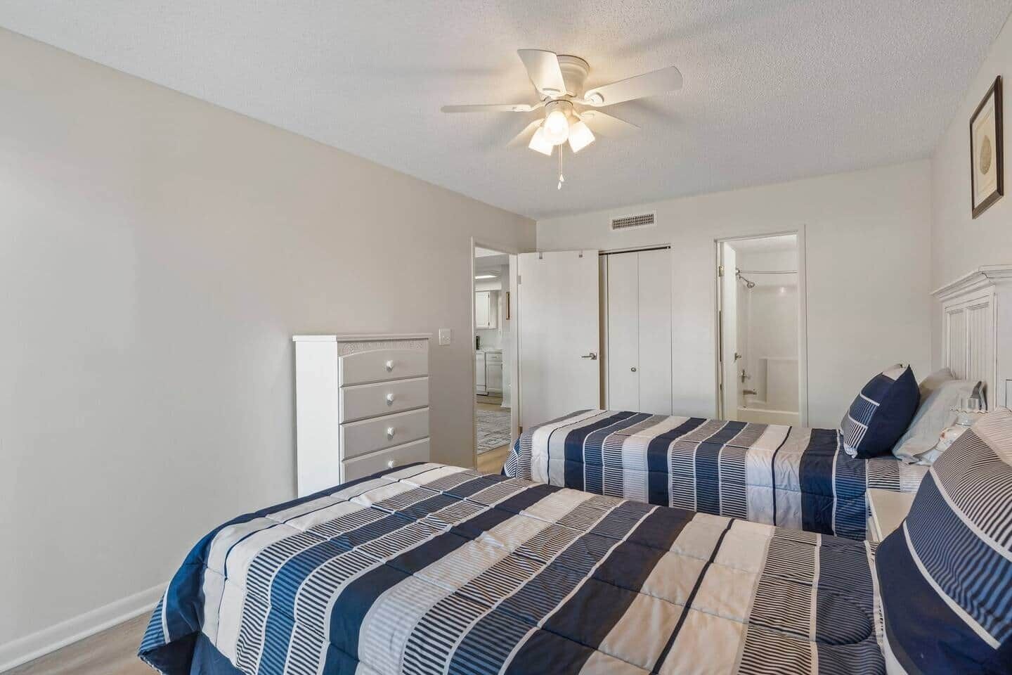 2 chambres, fer et planche à repasser, Wi-Fi, literie fournie