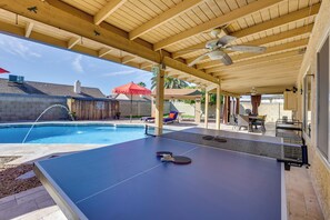 House (3 Bedrooms) | Interior - Glendale Entertainment Hub! Family Home w/ Pool (Glendale)