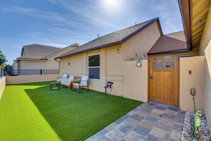 House (3 Bedrooms) | Interior - Glendale Entertainment Hub! Family Home w/ Pool (Glendale)