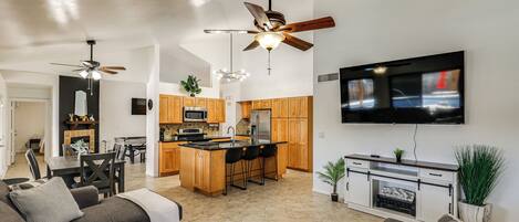 House (3 Bedrooms) | Interior