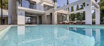 Exclusive Villa Zammeti - A Private Luxury Retreat