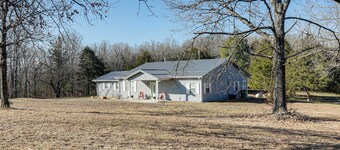 3 Mi to Bull Shoals Lake: Peaceful Escape w/ Patio
