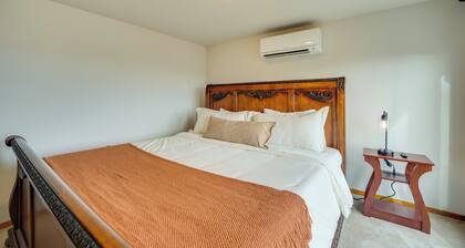 Sip, Fish, Golf & Hike: Group-friendly Quincy Home