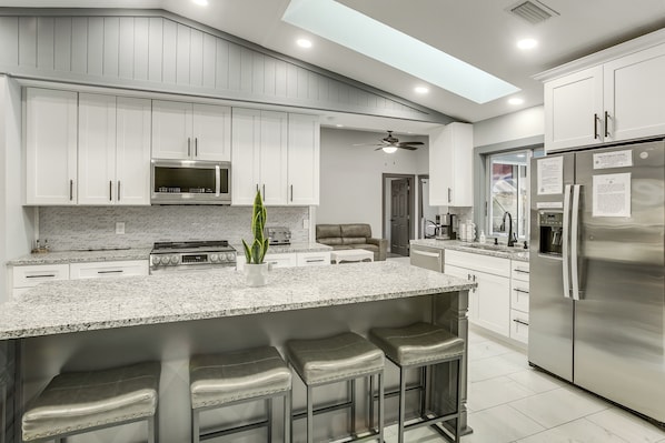 House (4 Bedrooms) | Interior - Poolside Bliss! Port Charlotte Haven 4 Mi to Beach (Punta Gorda)