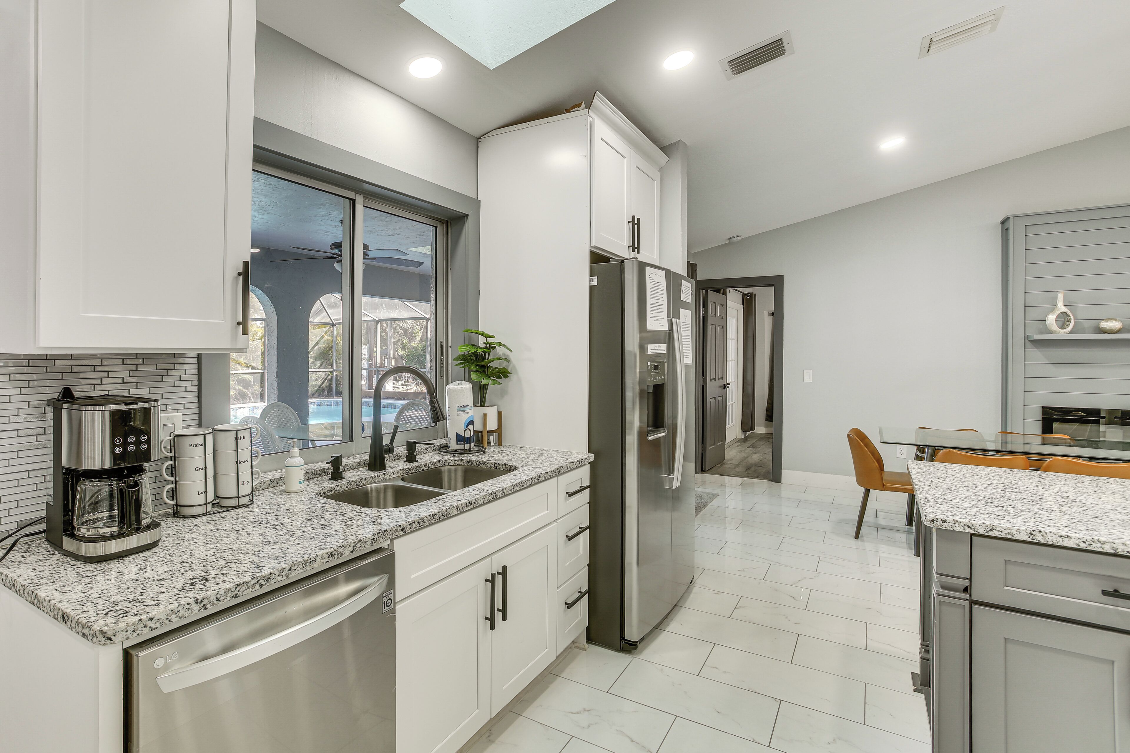 منزل (4 Bedrooms) | المنشأة من الداخل