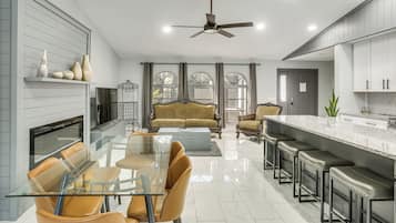 House (4 Bedrooms) | Interior