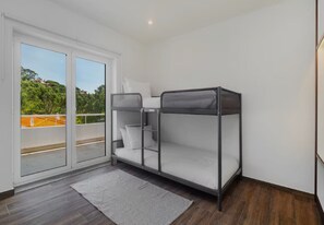 2 chambres, fer et planche à repasser, Wi-Fi gratuit, draps fournis