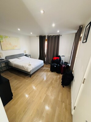 1 bedroom, Internet, bed sheets - Amazing 2 Bed Bath Flat with London Eye View LM7 (London)