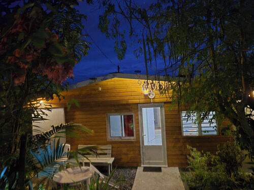 Chalet les planifolias, landscaped garden, access to numerous paths, sea and mountains.