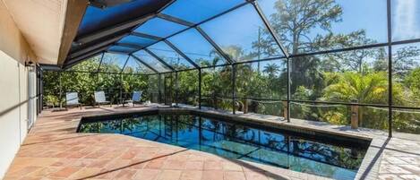 Piscine extérieure, piscine chauffée