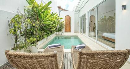 Brand New 2br Uluwatu villa 2 mins to beach