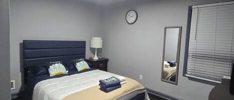 1 chambre, fer et planche à repasser, Wi-Fi, draps fournis