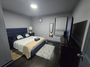 1 habitación, tabla de planchar con plancha, wifi y ropa de cama 