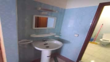 Tomannsrom – classic, utsikt mot bukt | Bad