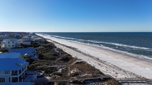 Beach nearby, white sand - Beach House - Salty Dolphin (Port St. Joe)