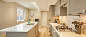 Host Stay Crescent House