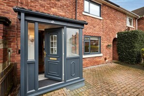 House | 3 bedrooms - Host Stay Crescent House (Morpeth)