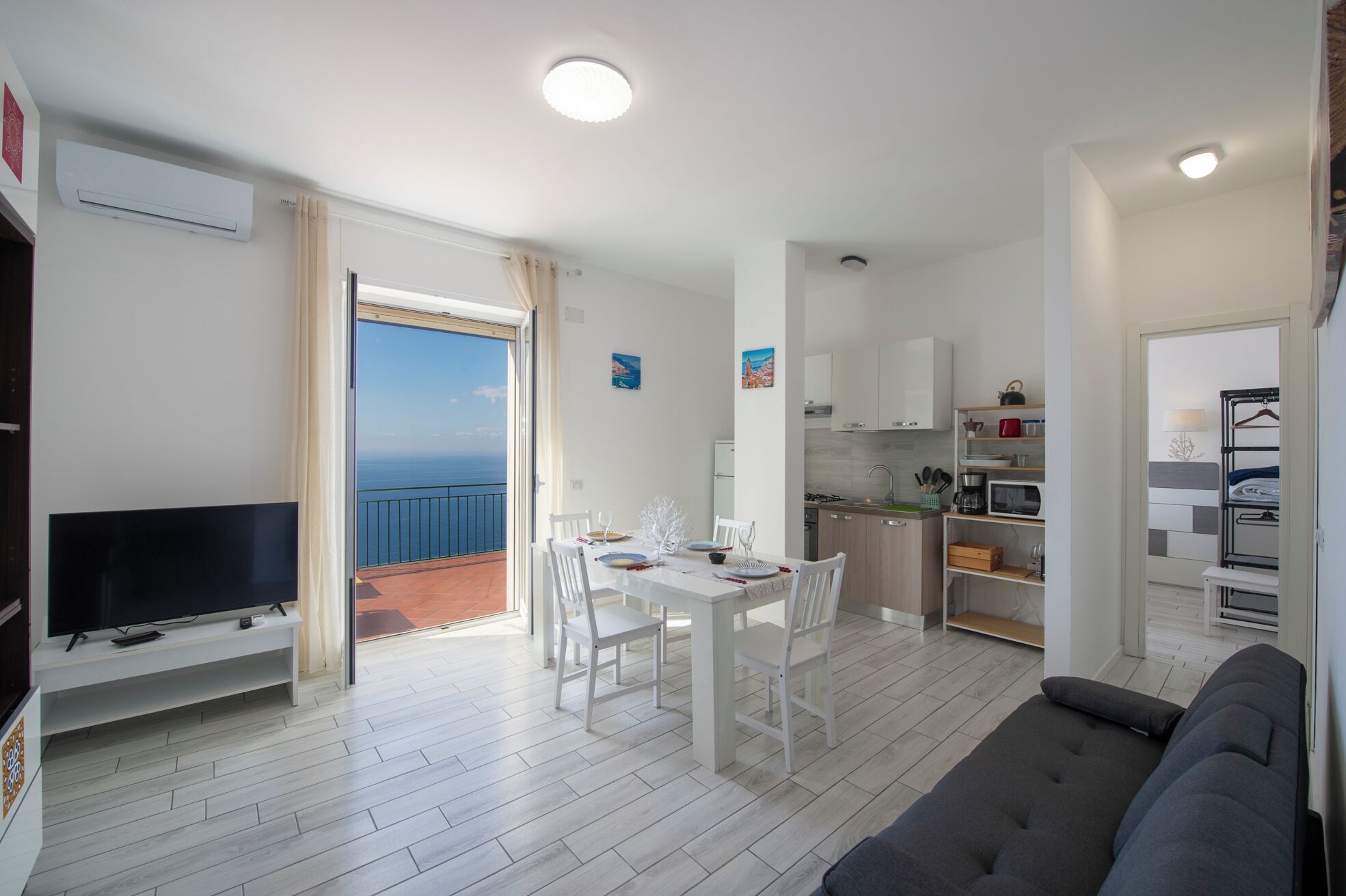 公寓, 海景 | 起居区 | 智能电视