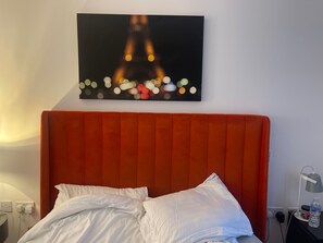 Room - Cosy Dartford Apartment With City Views (Dartford)