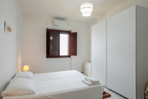 2 camere, ferro/asse da stiro, culla da viaggio