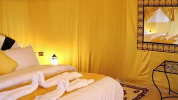 Luxury Single Room, Desert View | Laptop workspace, free WiFi