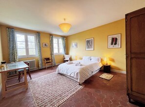 7 Schlafzimmer, Bügeleisen/Bügelbrett, Internetzugang, Bettwäsche