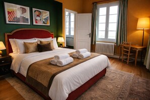 7 bedrooms, iron/ironing board, Internet, bed sheets