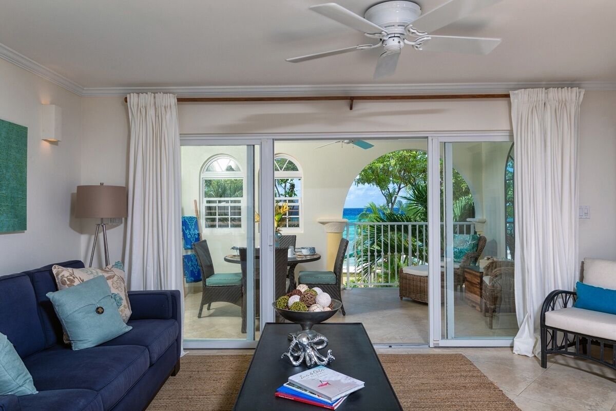 Apartment, 2 Bedrooms | Living area