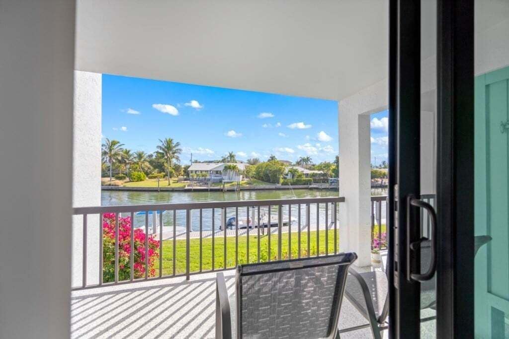 Condo, 2 Bedrooms | Property grounds