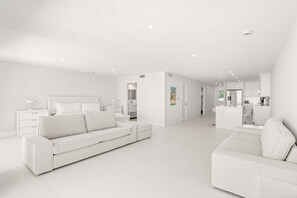 Appart'hôtel, 2 chambres | Coin séjour