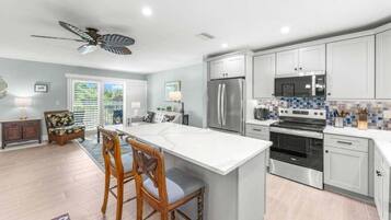 Condo, 2 habitaciones | Cocina privada