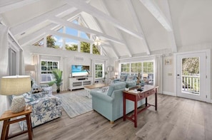 House, 4 Bedrooms | Living area - Bird Of Paradise 4 Bedroom Home (Captiva)