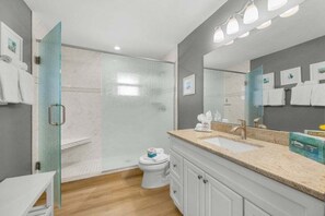 Apartment, 2 Schlafzimmer | Badezimmer