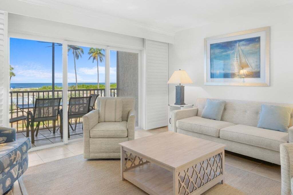 Condo, 2 Bedrooms | Living area