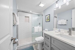 Condo, 2 habitaciones | Baño