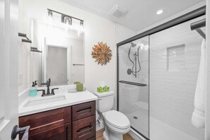 Condo, 2 Bedrooms | Bathroom - Chic Island Haven - Seashells Unit #38 2 Bedroom Condo (Sanibel)