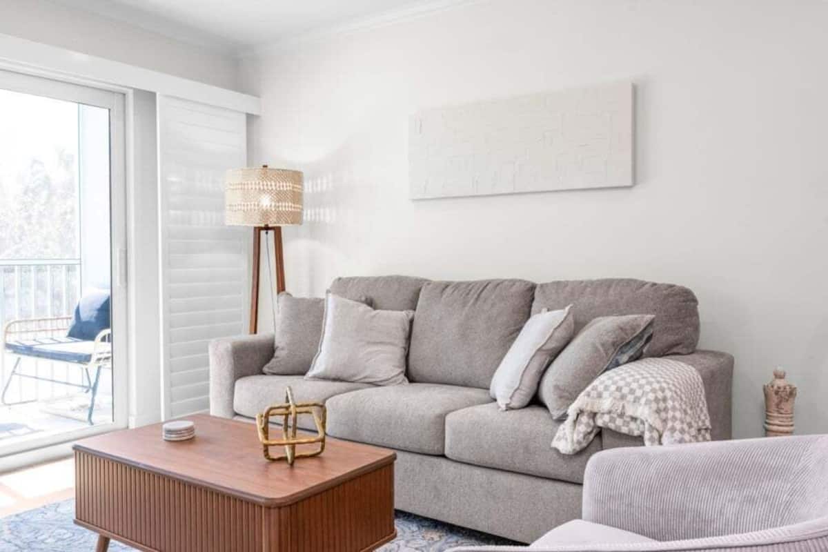 Condo, 2 quartos | Área de estar