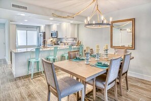 Dining - Lighthouse Point 222 3 Bedroom Condo (Sanibel)
