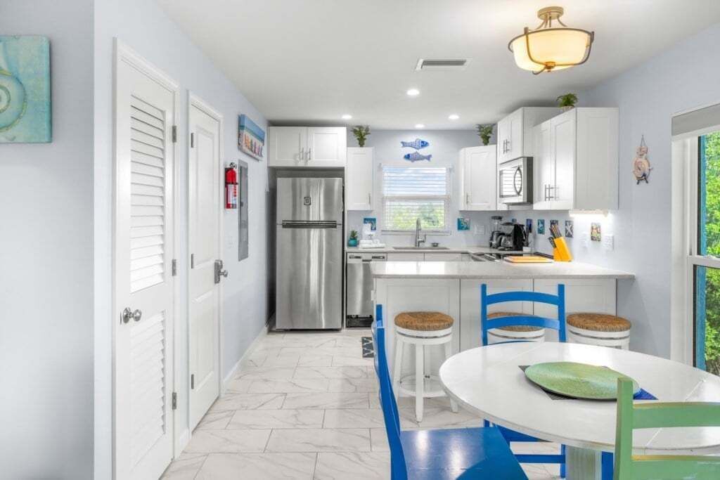 Condo, 2 Bedrooms | Private kitchen