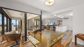 Condo, 2 Bedrooms | Interior