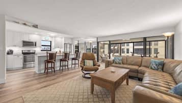 Condo, 2 Bedrooms | Living area