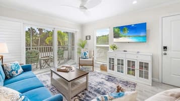 Condo, 2 habitaciones | Área de sala de estar