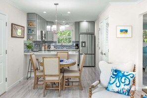 Condo, 2 quartos | Parte interna