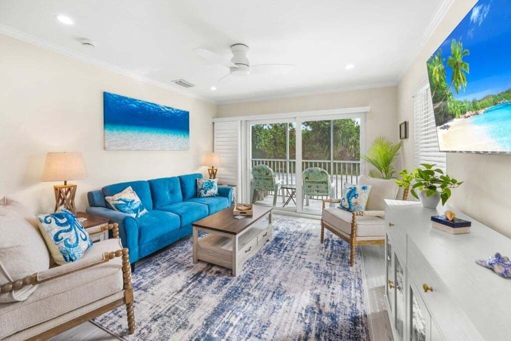 Condo, 2 quartos | Área de estar