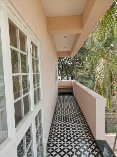 Beautiful 1-bedroom bungalow in pleasant Pune neighborhood