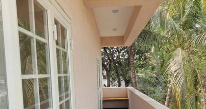Beautiful 1-bedroom bungalow in pleasant Pune neighborhood