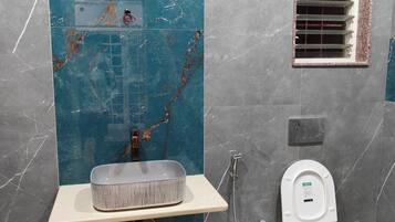 Serviettes fournies, savon